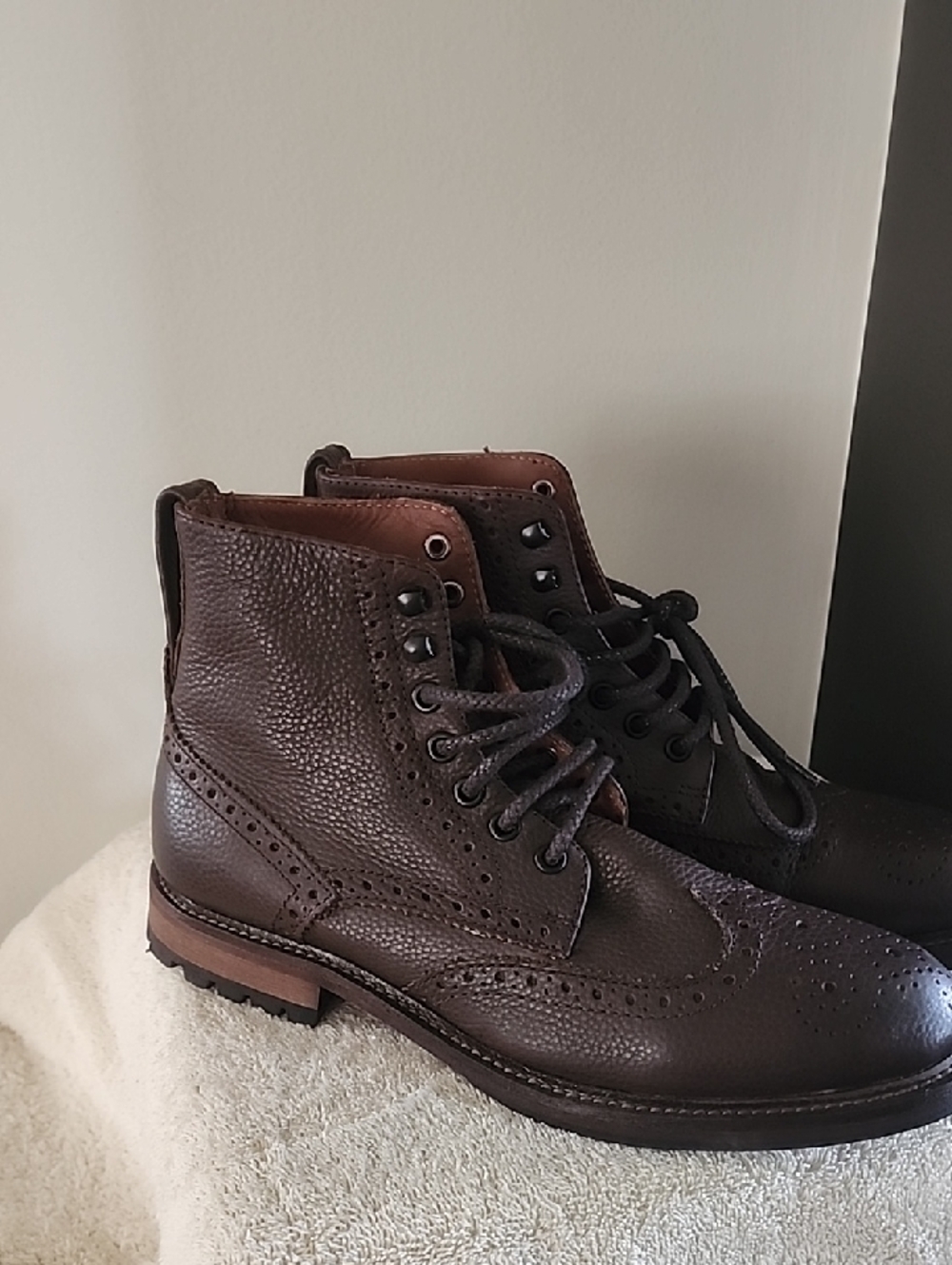 Banana Republic Dark Brown Leather Lace-Up Women's Boots